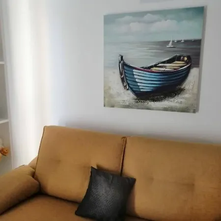 Lägenhet 1 1 Bedroom 45 Seconds From The 1